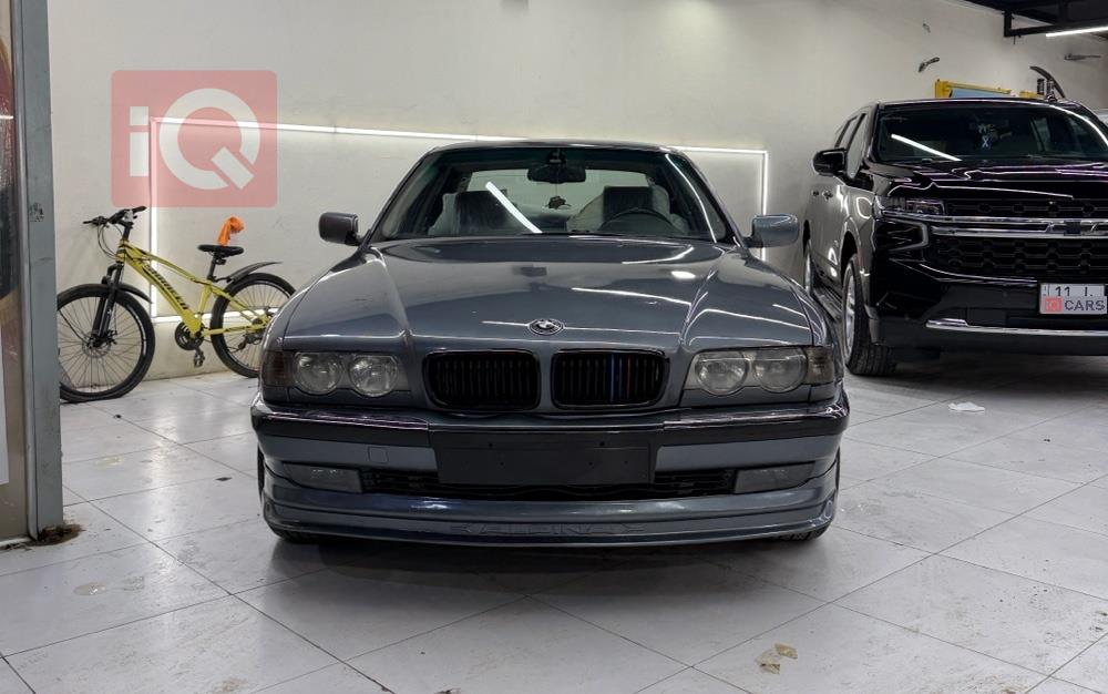 بي ام دبليو الفئة 7